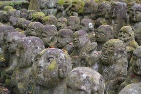 インバウンド人気観光スポットランキング15位「愛宕念仏寺」の人気の理由・インバウンド対策とは