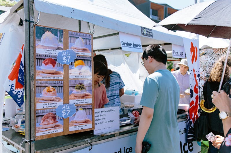 ▲Matsuri-Japan Festival：日本でよく見るのぼりが掲げられたかき氷販売ブース