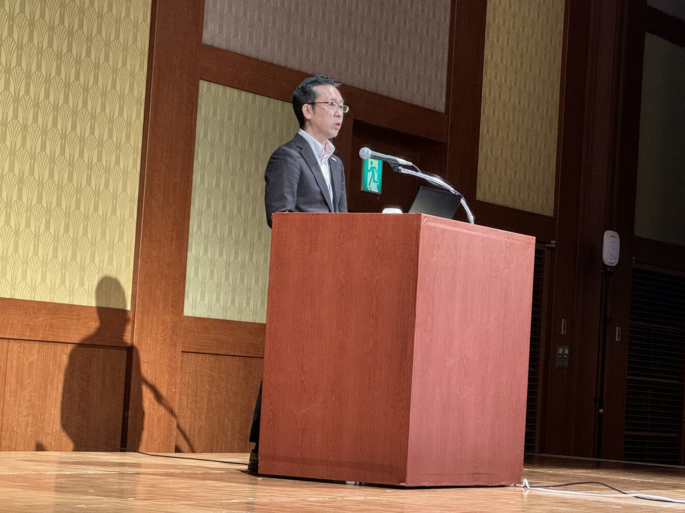 ▲JNTO 企画総室長 竹内 大一郎 氏：インバウンド旅行フォーラムにて訪日ラボ撮影