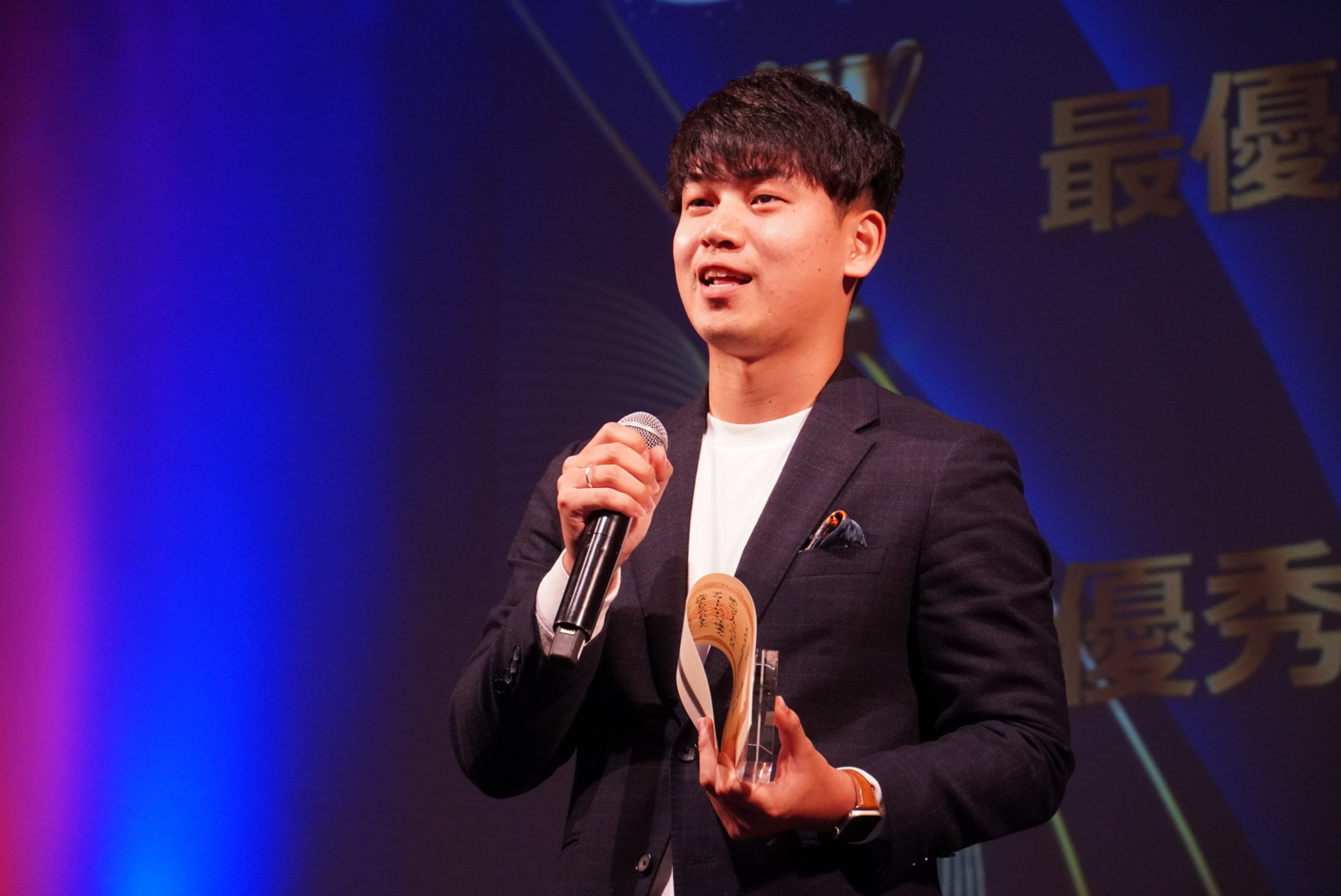 ▲最優秀賞を受賞したTAIMATSU株式会社 奥隅氏:訪日ラボ撮影 最優秀賞を受賞したTAIMATSU株式会社 奥隅氏
