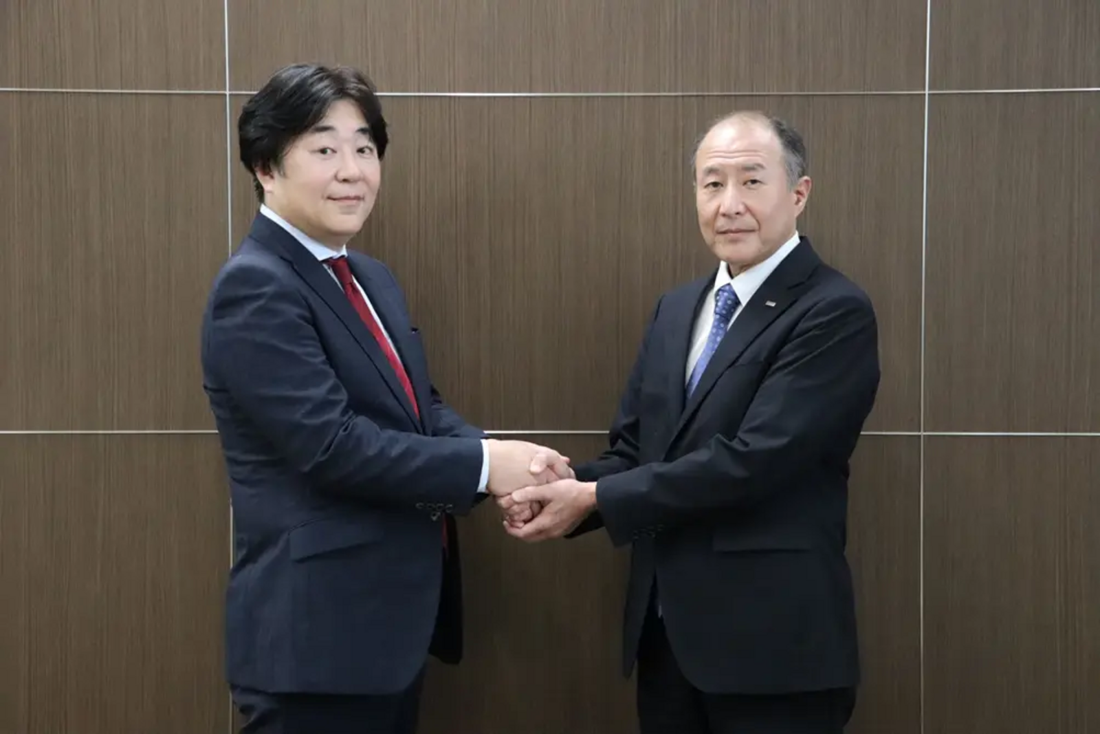 ▲インバウンドテック 東間氏(写真左)と日本旅行 吉田氏(写真右):株式会社インバウンドテック プレスリリースより ▲インバウンドテック 東間氏(写真左)と日本旅行 吉田氏(写真右):株式会社インバウンドテック プレスリリースより