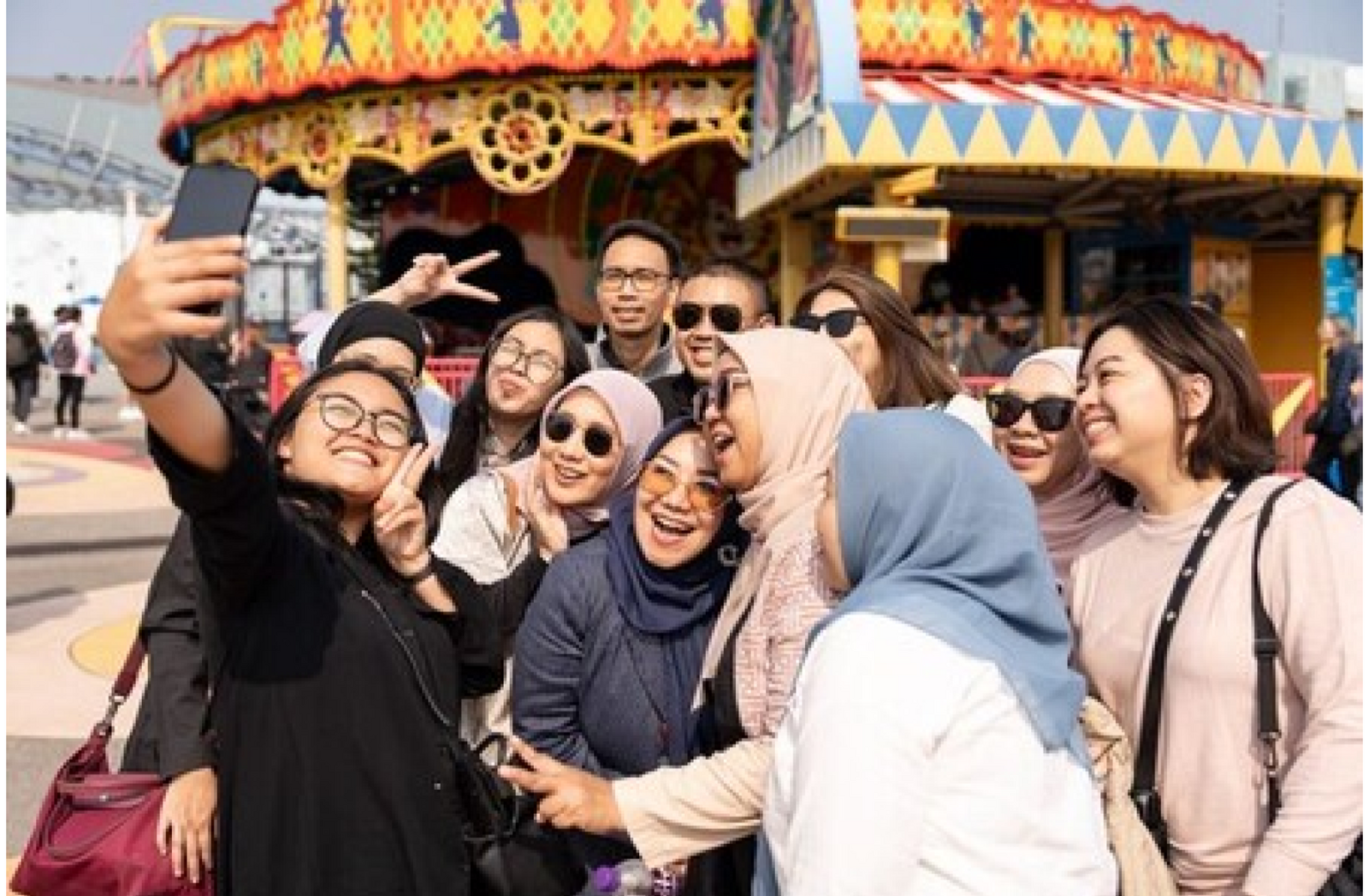 ▲香港旅行を楽しむムスリム:Klook プレスリリースより ▲香港旅行を楽しむムスリム:Klook プレスリリースより