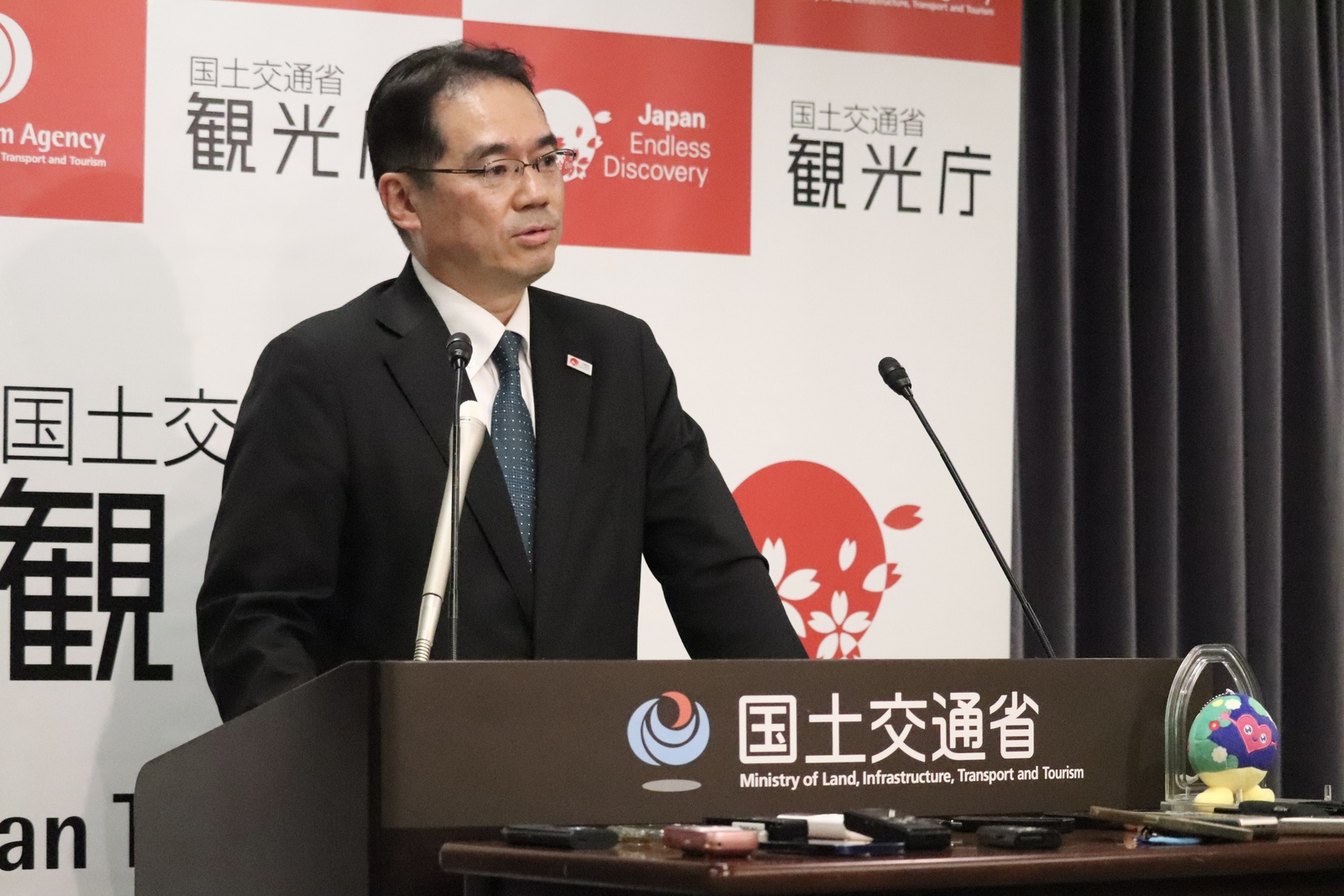 ▲観光庁の村田茂樹長官 定例会見:訪日ラボ撮影 ▲観光庁の村田茂樹長官 定例会見:訪日ラボ撮影