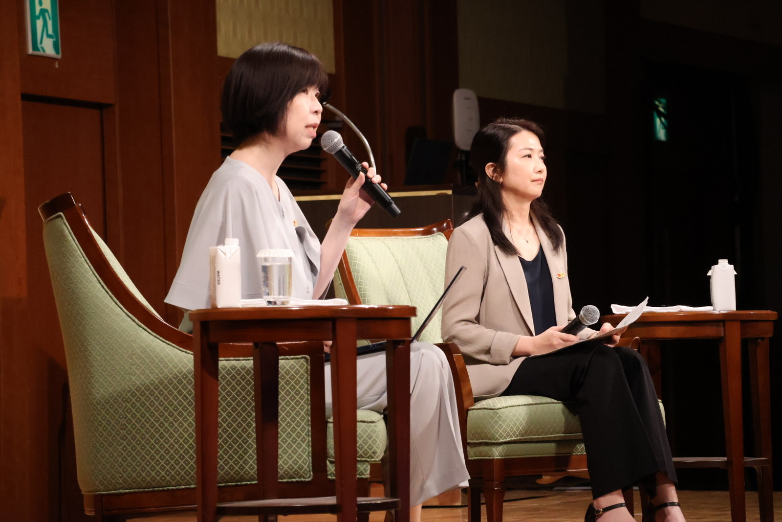 ▲左から、MICEプロモーション部 部長 巽 麻里子氏、ソウル事務所 チーム長 イ・キョンミン氏：訪日ラボ撮影