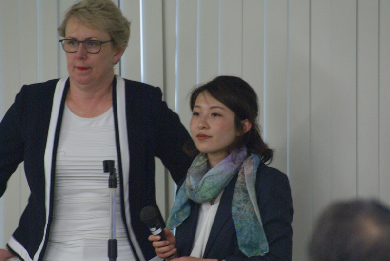 オーストラリア大使館 商務部からスタニレビッチ氏と梅原氏 オーストラリア大使館 商務部からスタニレビッチ氏と梅原氏