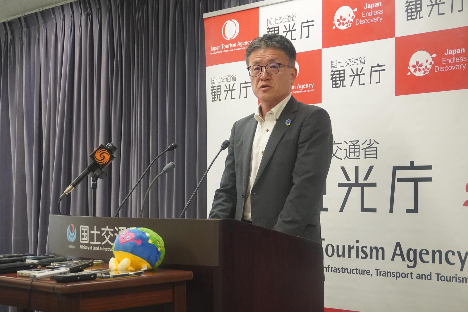 ▲観光庁の木村典央長官 定例会見：訪日ラボ撮影
