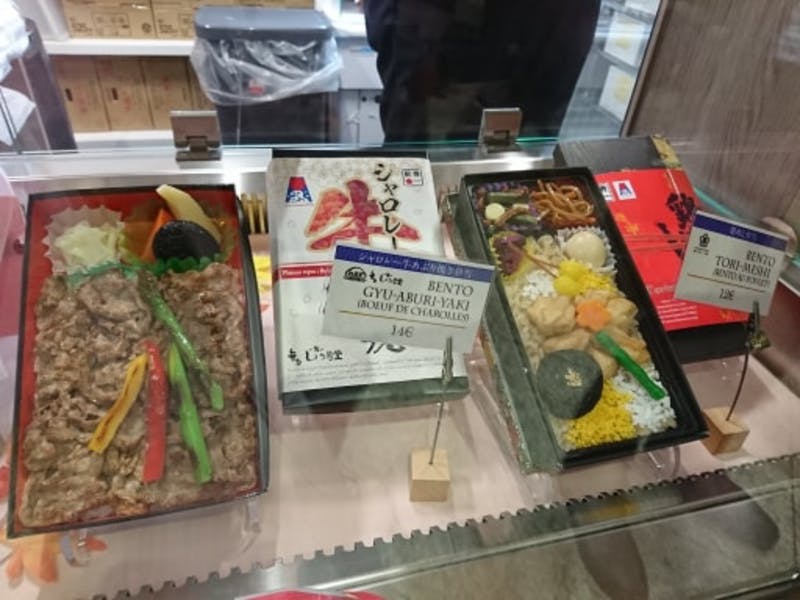 ▲「EKIBEN JAPON」：注目を集めていた店頭の食品サンプルディスプレイ