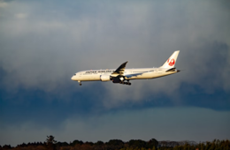 成田空港 2022年の旅客数 前年比1,000万人以上増の約1,542万人