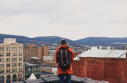 「女性の一人旅におすすめの国」日本は4位、1位は？米メディア