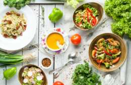 ベジタリアンとは？ヴィーガンとの違いや飲食店の対応事例を紹介