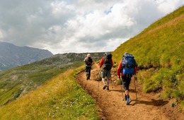 世界で注目高まる「巡礼ツーリズム」とは？その特徴とインバウンドへの影響を解説【「巡礼ツーリズム」連載 vol.1】