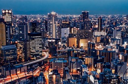 インバウンド拡大でサービス・小売が増益：東洋経済新報社による業績予想