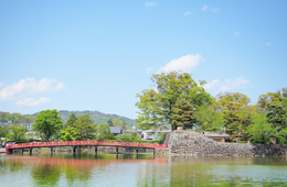 松本城の待ち時間緩和へ、松本市がJTBのオンラインチケットシステム導入