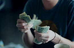 訪日客向けの二重価格、69.5%が「賛成」