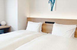 全国で導入が進む「宿泊税」とは？先行事例から見る成果と展望