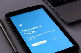 X（Twitter）で口コミを集める3つの方法！インバウンド集客の可能性、他のSNSとの違いとは？