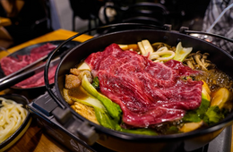 「すき焼き」のPV数、しゃぶしゃぶの約2.5倍　インバウンドに強い人気（ぐるなび調査）