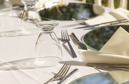 KKdayと食べログが提携、インバウンド向けに4万2,000店舗以上のグルメ予約が可能に