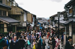 オーバーツーリズム調査、インバウンド観光客への「マナー啓発」が最も重要な対策に（じゃらんリサーチセンター）