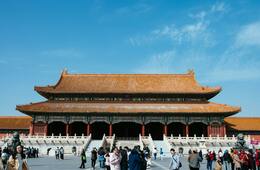 2025年の国慶節はいつ？中国インバウンドの最新動向を解説