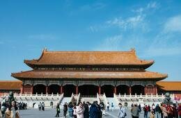 2025年の国慶節はいつ？中国インバウンドの最新動向を解説