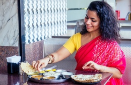 インド人は日本に来ても「カレーしか食べない」って本当？意外と人気な日本の〇〇とは