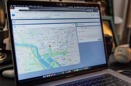 Googleマップに店舗を住所登録する方法とは？変更方法や間違った住所が掲載されているデメリットも解説