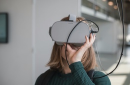 XRとは？VR・AR・MR・SRの基本から市場規模、ビジネス活用事例まで徹底解説