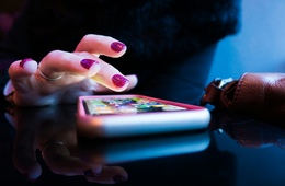 ユーザーインサイトとは？隠れた顧客ニーズを知りサービス向上へ／メリットや分析方法を解説
