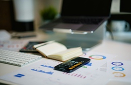 デモグラフィックとは？マーケティングに不可欠な顧客理解の第一歩を徹底解説