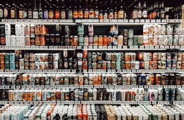 ビックカメラ、新ブランド「お酒屋」吉祥寺にオープン ソムリエがおすすめ提案