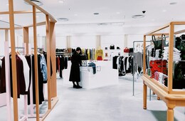 三越伊勢丹、前年度インバウンド好調の反動で減収減益　当期純利益は上期として過去最高（2026年3月期 第2四半期連結実績）