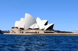 訪日豪州人観光客向けのインバウンド対策としてオーストラリア人を採用するメリット、デメリット