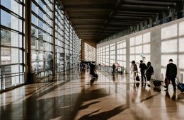 2026年の航空業界、中東情勢によって純利益半減の見通し　旅行需要は堅調（IATA）