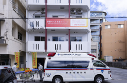 1歳から受診OK、インバウンド軽症患者を積極的に受け入れ　那覇NICE救急クリニックに取材