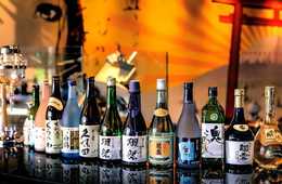 日本人が訪日外国人に最も飲んでもらいたいお酒は「日本酒」場所は「居酒屋」