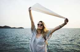 世界の観光市場 どうなっているか知ってる？→2017年10月までで 前年比＋7％ 約11億人が海外旅行へ！特に好調だったのは南ヨーロッパ・北アフリカ・中東の3地域という結果に