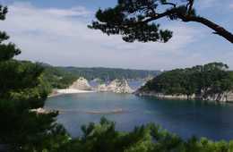 東北地方の広域観光周遊ルートの特徴：日本海側、太平洋側の豊富な観光資源を活用