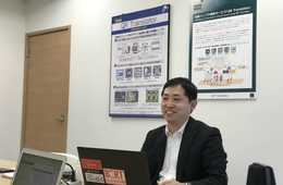 専用アプリ不要 だからこそ多言語表示のインフラを目指す「QR Translator」が提供するインバウンド対策＆災害対策とは