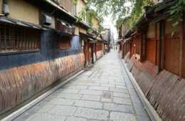 東京でNo.1の訪日外国人向けナイトツアーがいよいよ京都にも上陸！「ローカル京都人がいく居酒屋に連れて行って」の期待に応えた『京都バーホッピングツアー』