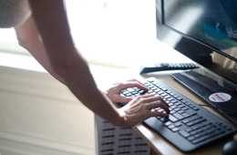 観光庁、サービス業一般を対象とした無料のオンライン講座：テーマは労働生産性