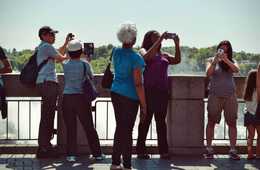 インバウンド団体客のピークは4月：その理由と特徴は？効率的なアプローチを成功させるために、把握しておくべき傾向を独自データから分析！