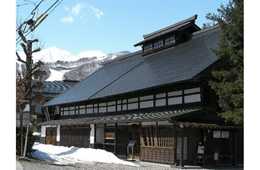 日本の美しさをそのままに・白馬村の街並みを活かした「高級古民家リゾート」