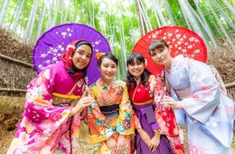 訪日ムスリム旅行者歓迎！京都着物レンタル夢館では、礼拝室やハラール対応の飲食店案内などムスリムフレンドリーに対応。