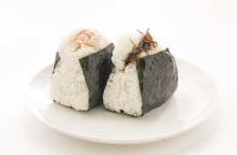 外国人にとってコンビニが「観光スポット」となるワケ／カギは24時間営業と豊富なラインナップ