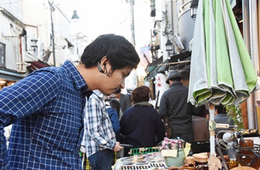 外国人「便利で素晴らしいアイデアだ」／NTTドコモとNEC、「音声観光ガイドサービス」の実現に向け共創