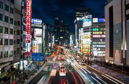 ナイトタイムエコノミーとは？夜間に楽しめるコンテンツ提供：海外事例2選・国内事例7選