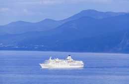 インバウンドビジネスに大きな効果をあげるクルーズ船の功罪　アジアからの不正入国増加の一因として問題視も