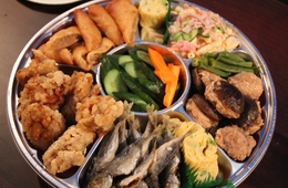 鳴子温泉「泊食分離」で地域活性化：地元手料理届けるケータリング事業が話題