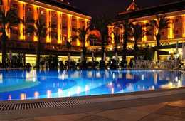 対前年135%を記録？富裕層の訪日外国人観光客を取り込む動き：「ILTM」の開催やインバウンド向け高級飲食店予約サービス・リムジンサービスなど